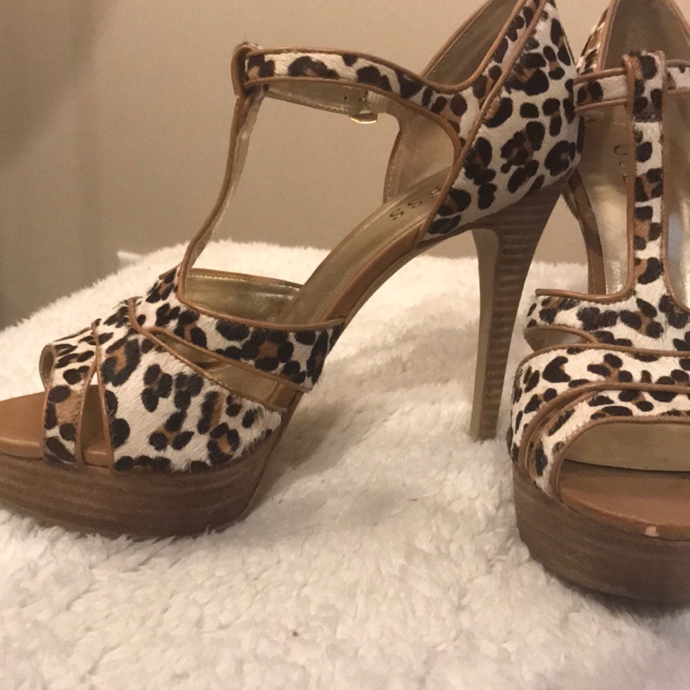 Guess cheetah-print 5" heels